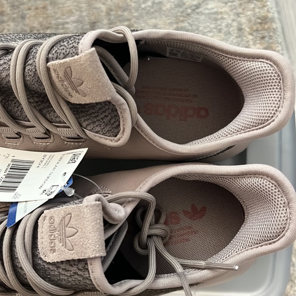 Mens adidas tubular shadow 2018. New with tags. - Picture 6 of 9